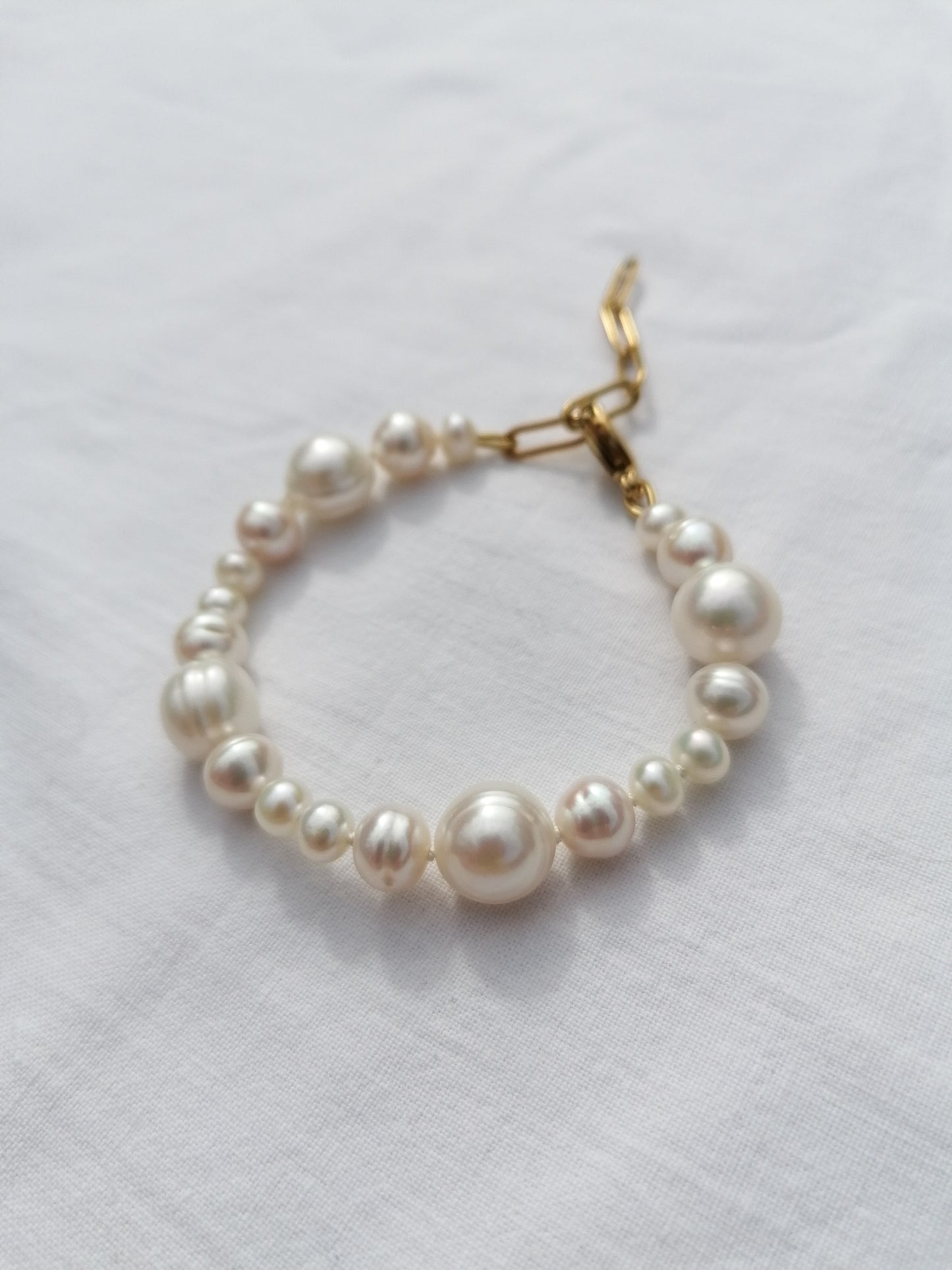 Large pearl bracelet