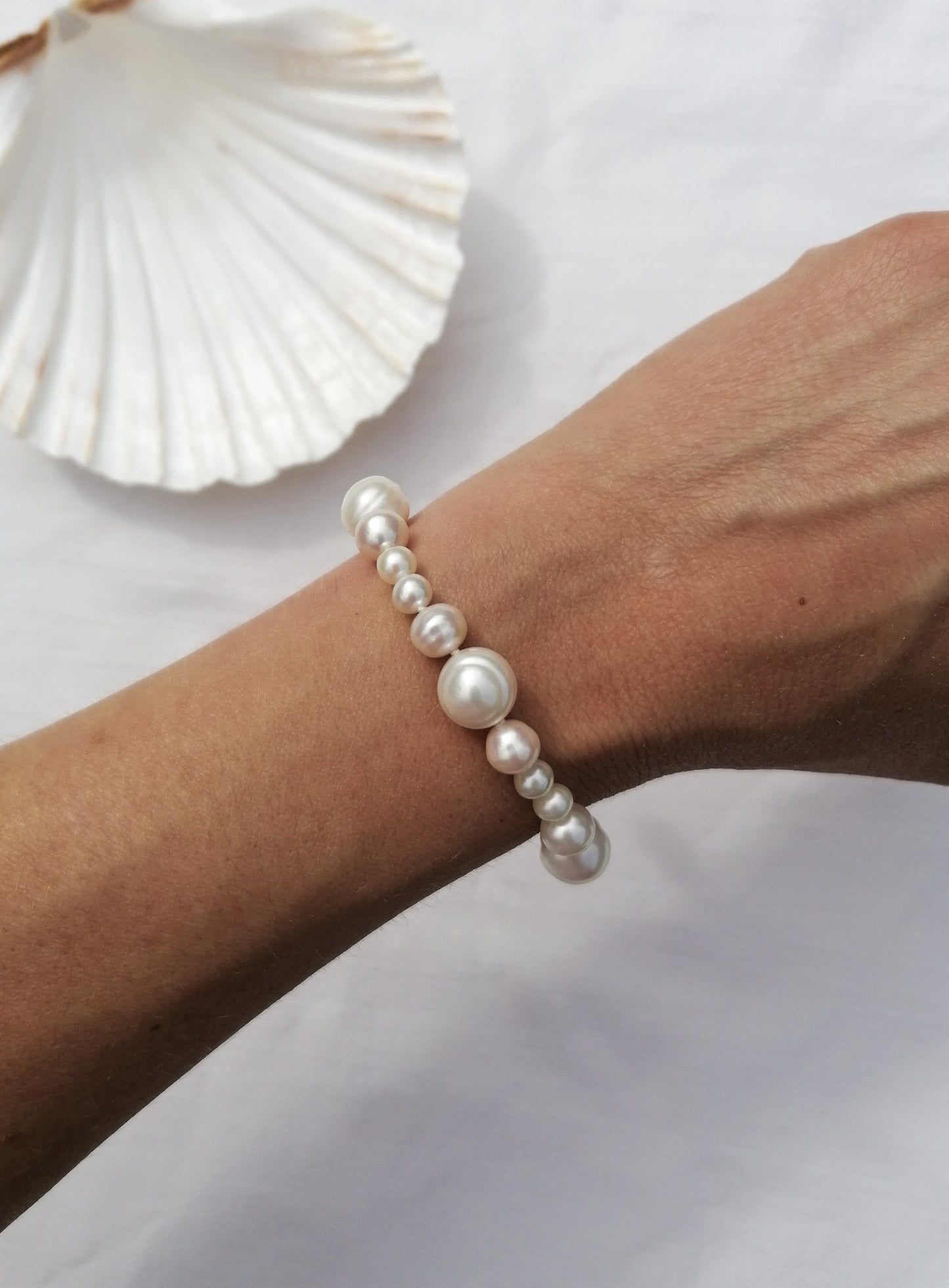 Large pearl bracelet