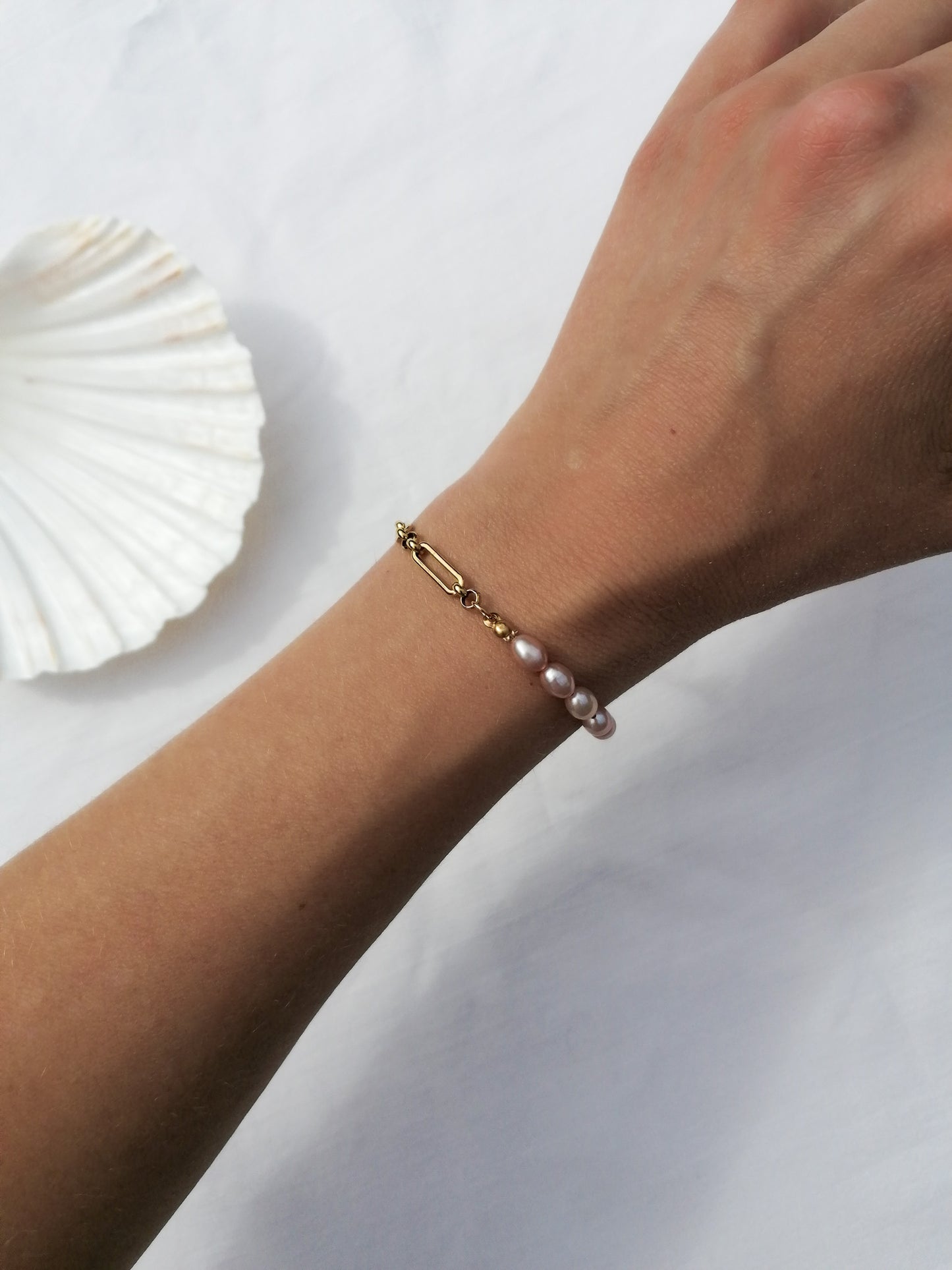 Rosé half pearl bracelet