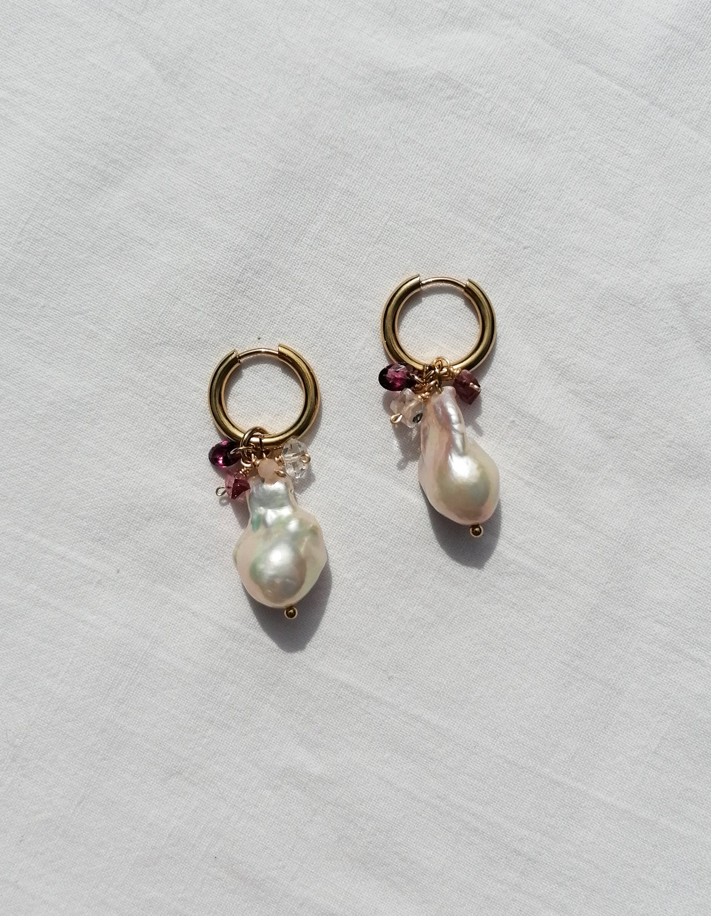 Jeweled pearl earrings - pink