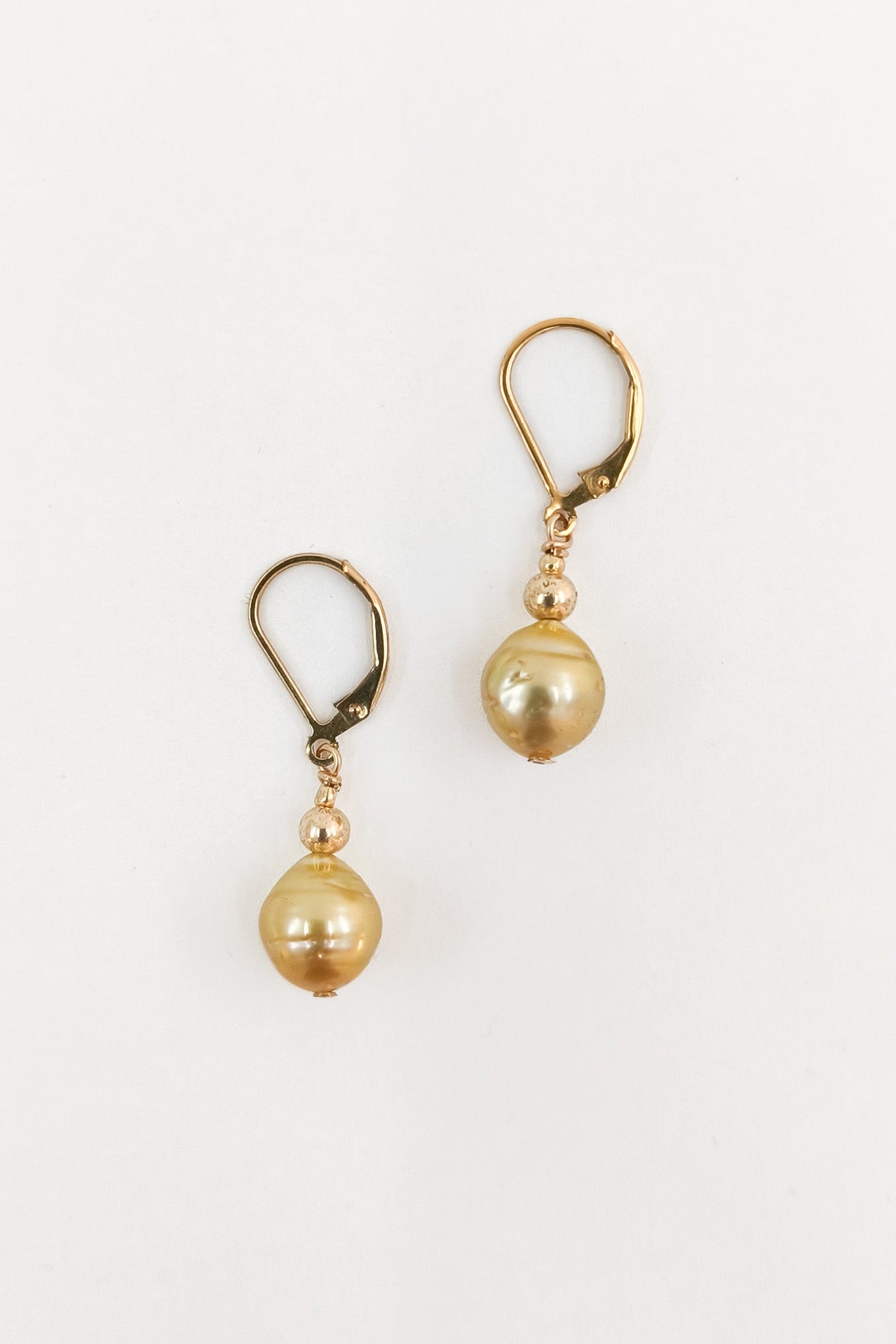 Náušnice s jihomořskými perlami