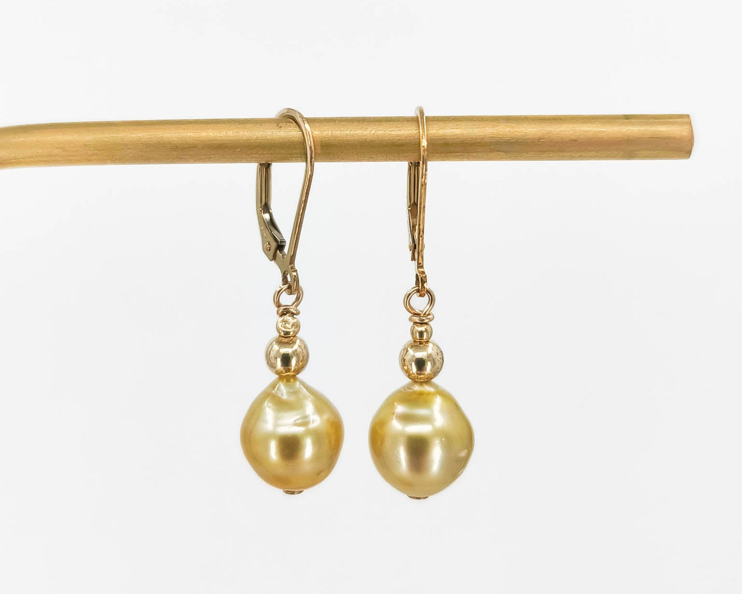 Náušnice s jihomořskými perlami