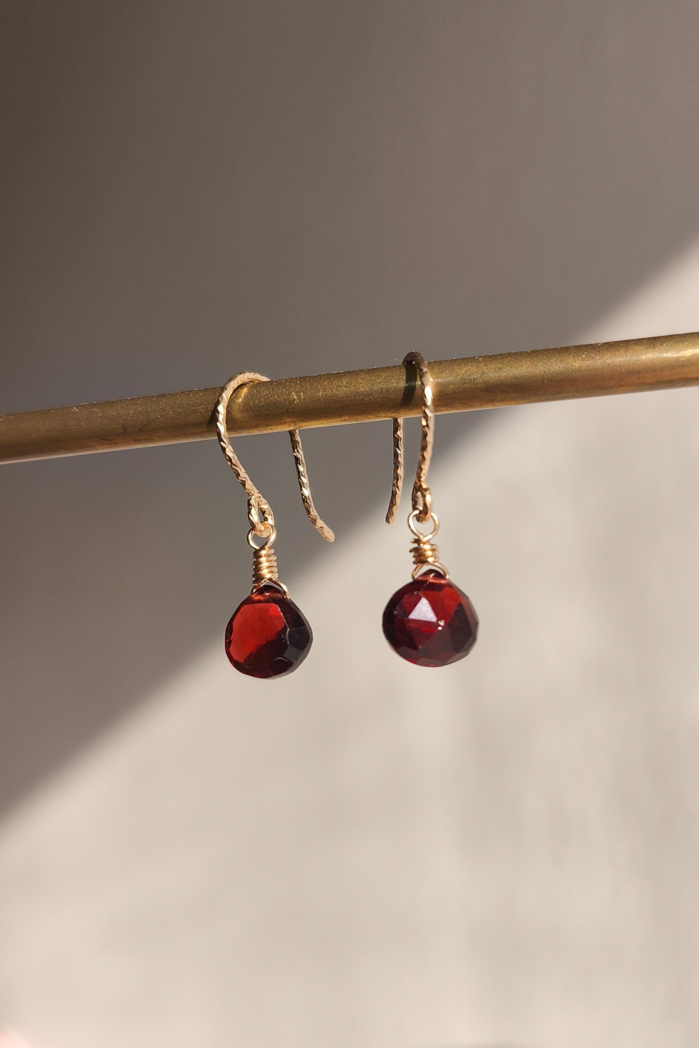 Náušnice s granátem, 14k gold filled