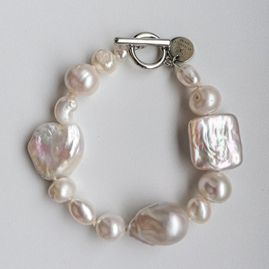 Chunky pearl bracelet