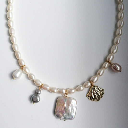 Aida necklace