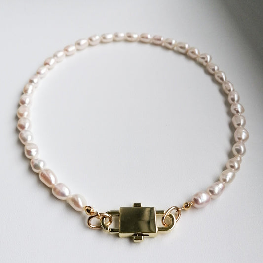 Chicago necklace