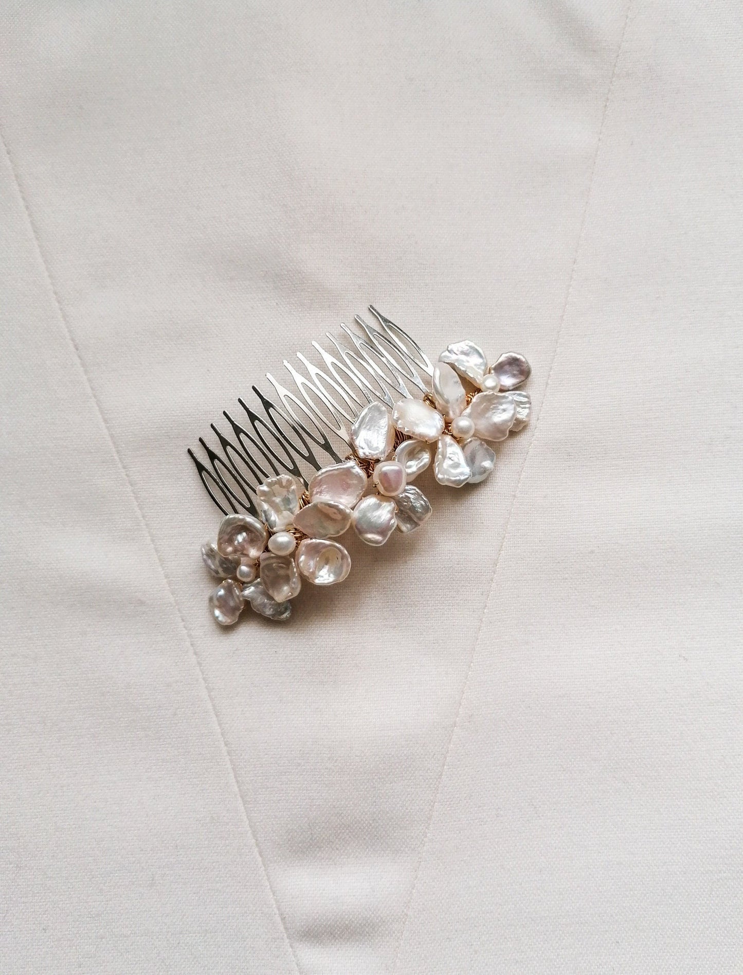 Jasmine hair comb